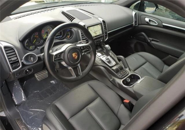 Porsche Cayenne cena 148000 przebieg: 188000, rok produkcji 2015 z Kraków małe 191